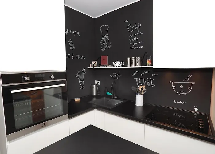 Turtles Daire Trogir